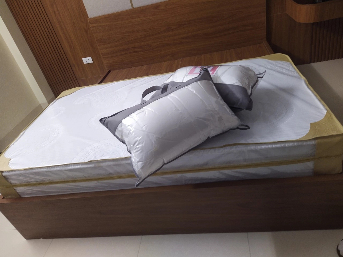 tư thế ngủ đúng trên đệm Hanvico bông ép