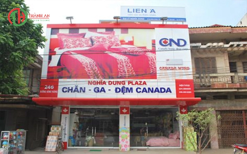 biển hiệu chăn ga gối đệm huyền vũ và thắng lợi