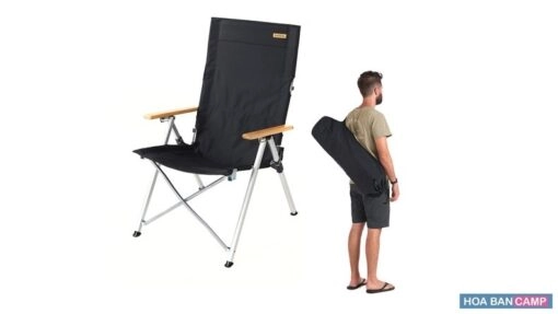 cặp đôi thư giãn trên đệm Naturehike ngoài trời