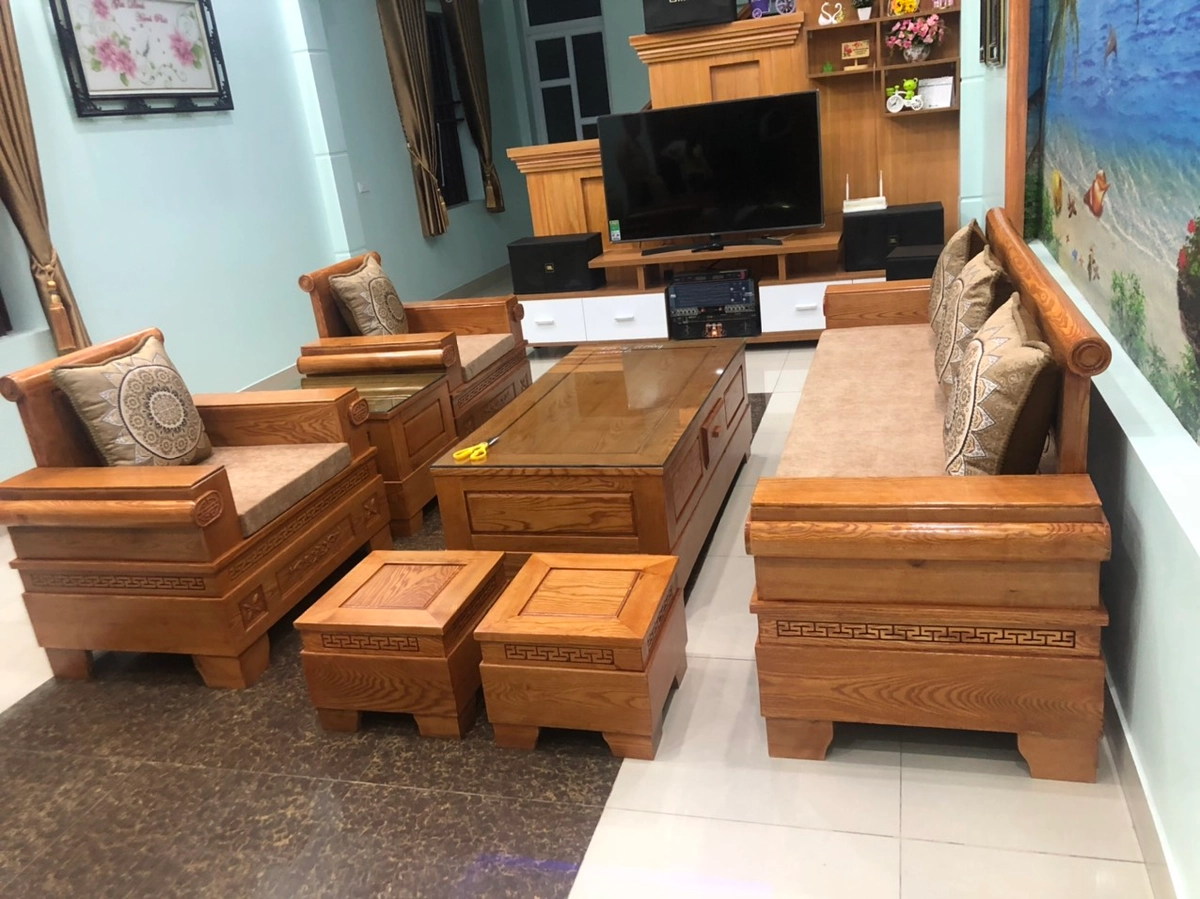 đệm ghế bông ép trong phòng khách hiện đại