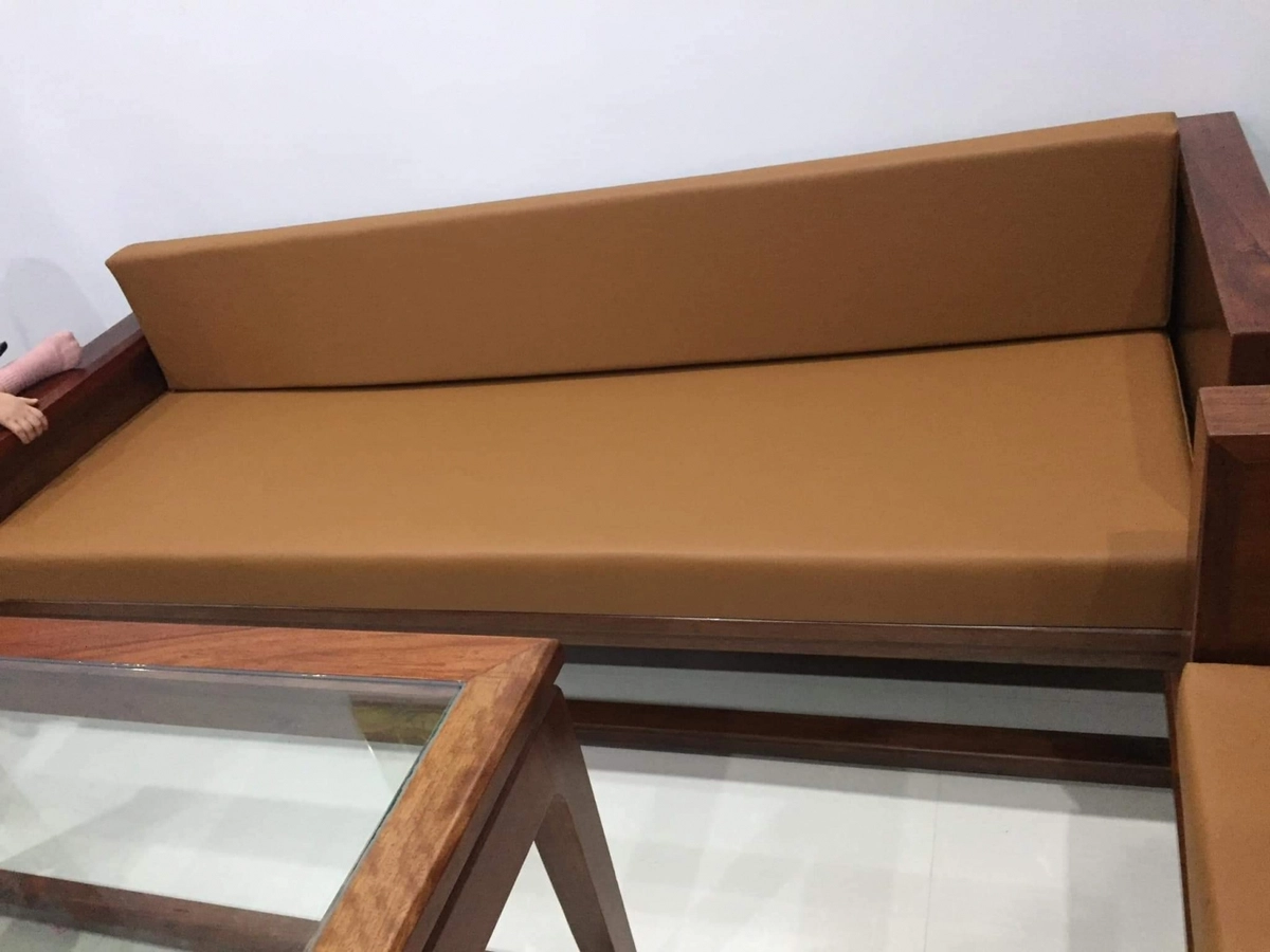 đo kích thước ghế và đặt đệm ngồi phù hợp