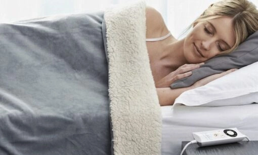 Hướng dẫn đặt đệm điện đúng cách trên nệm