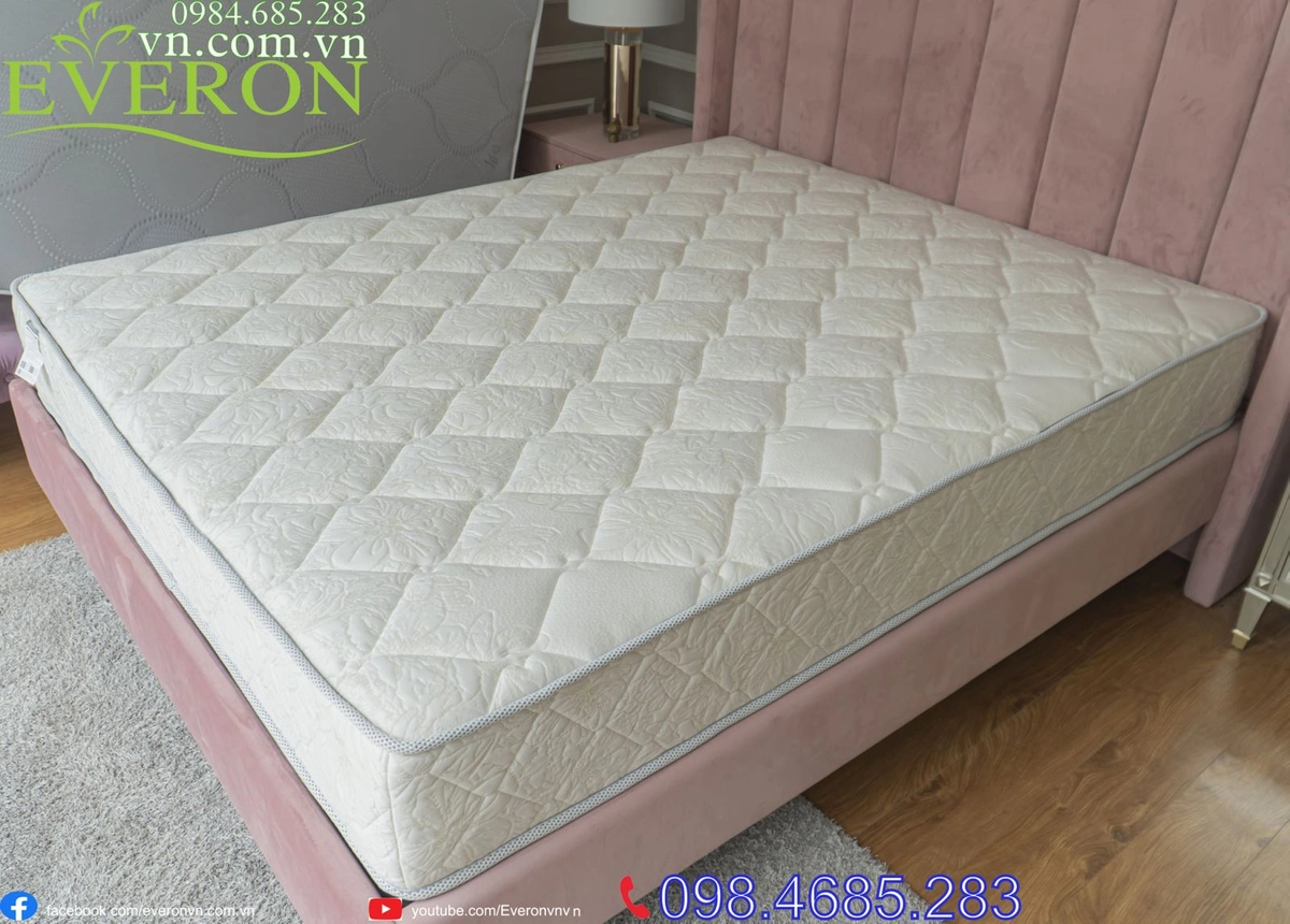 khách chọn mua đệm Everon dịp siêu sale