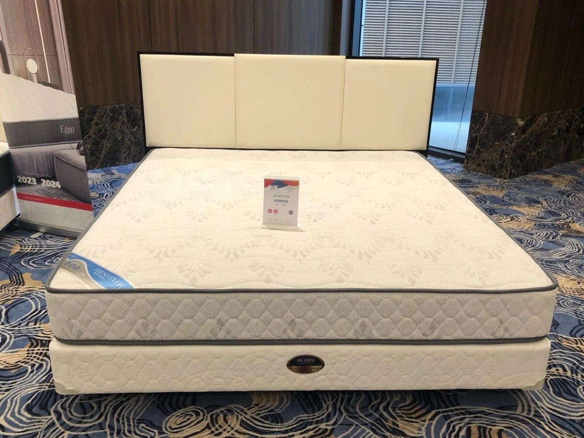 lỗ thoáng và sợi mát trên nệm Royal Bliss