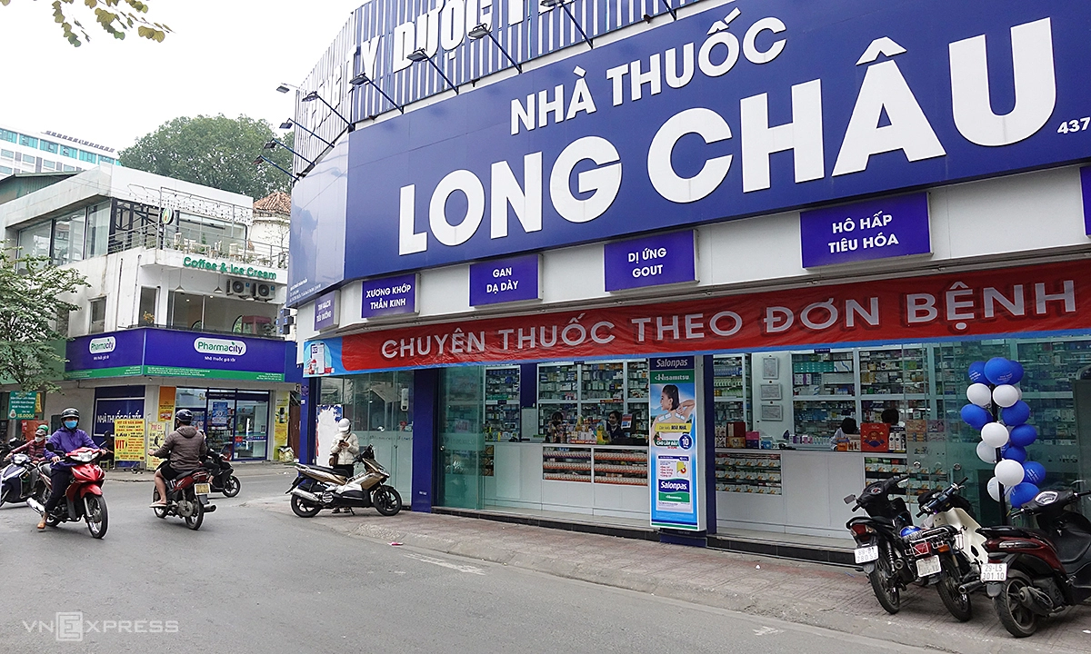 Mặt tiền cửa hàng Everon gần đây biển hiệu rõ