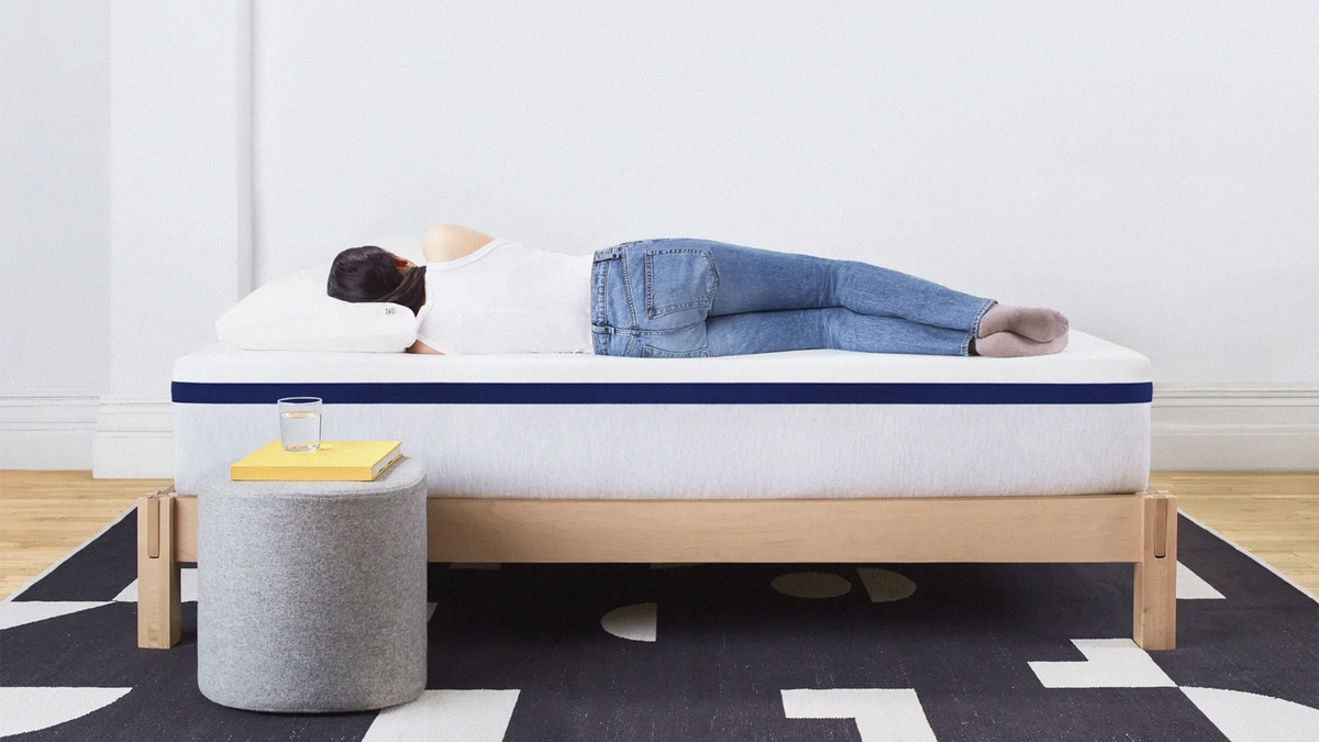 minh họa cột sống thẳng khi nằm nệm Kim Đan
