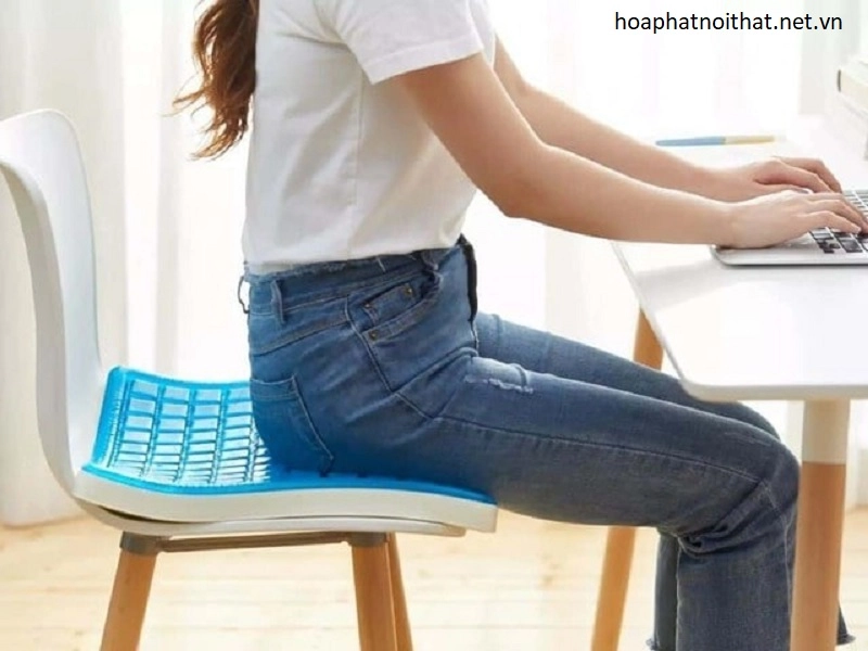 nhiều mẫu đệm ngồi lót ghế cao su thoáng khí trưng bày