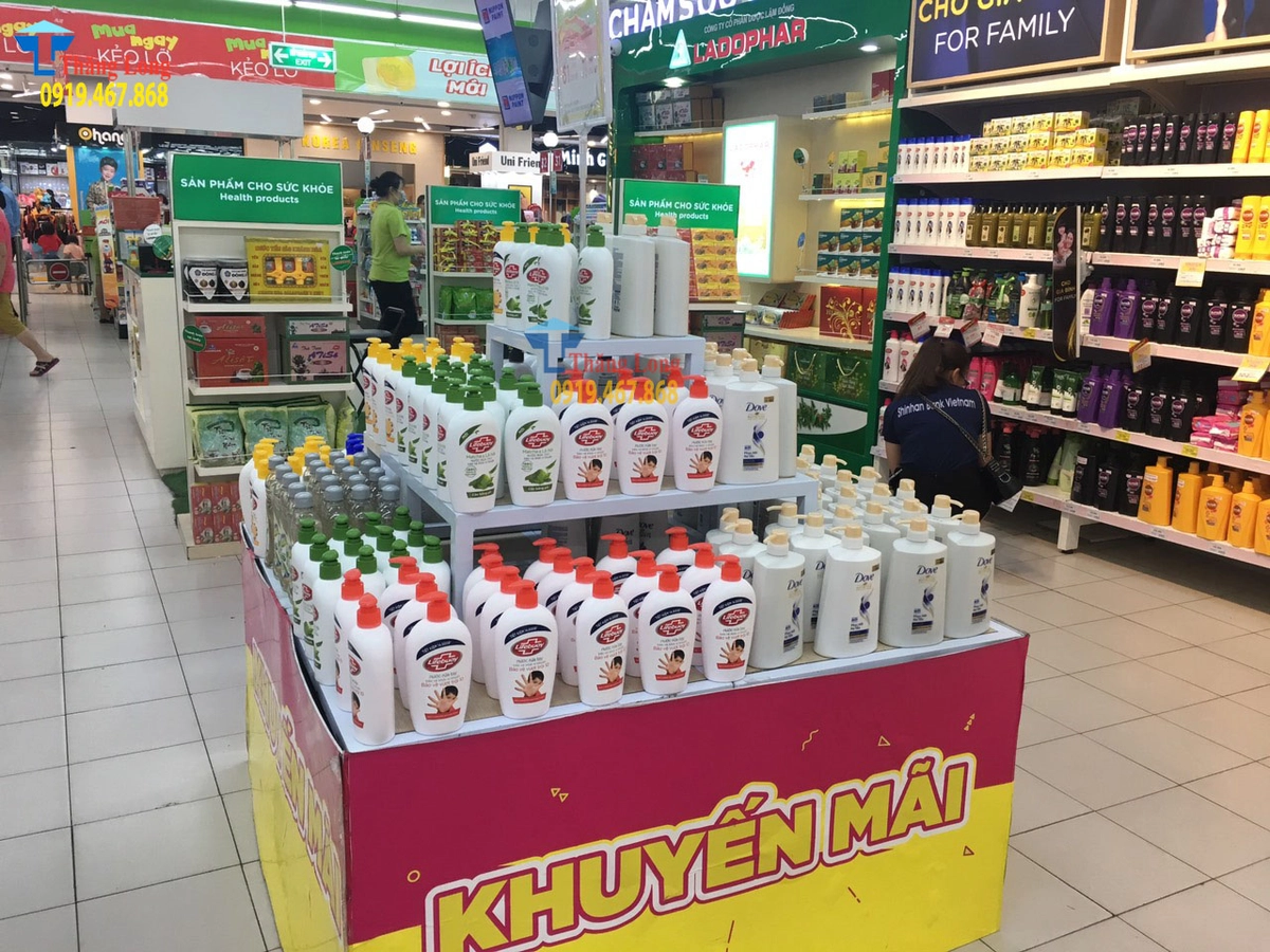 Quầy trưng bày chính hãng Lanaform tại cửa hàng