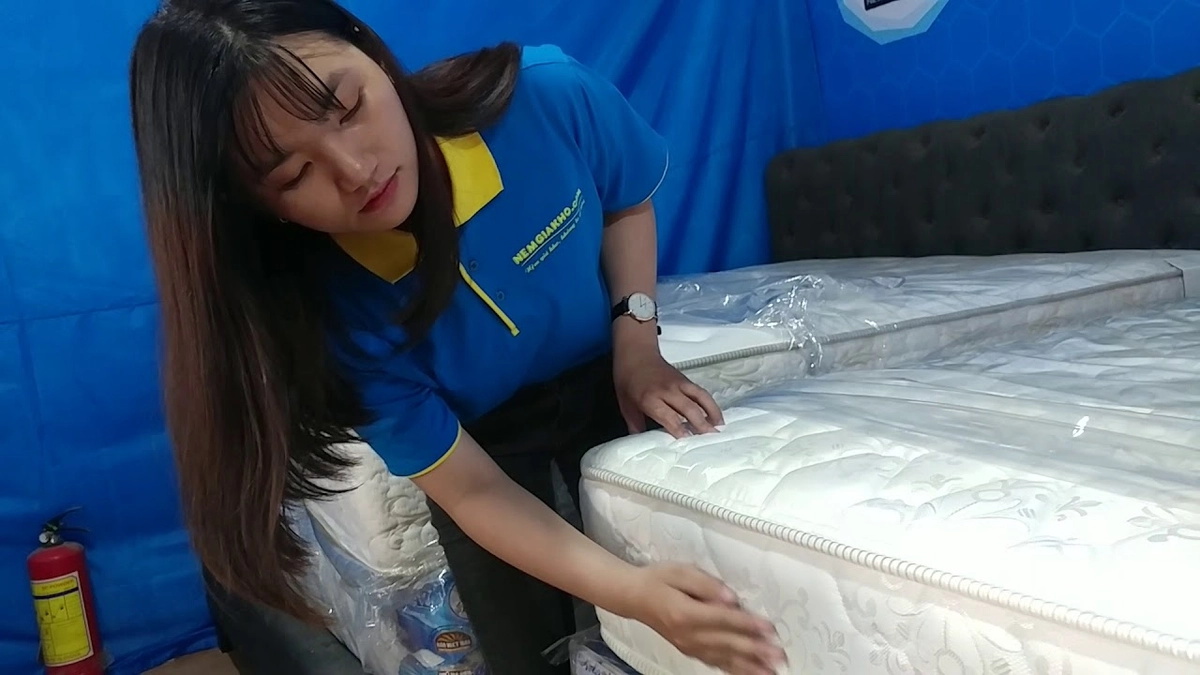 so sánh thực tế Dunlopillo Audrey và Venus