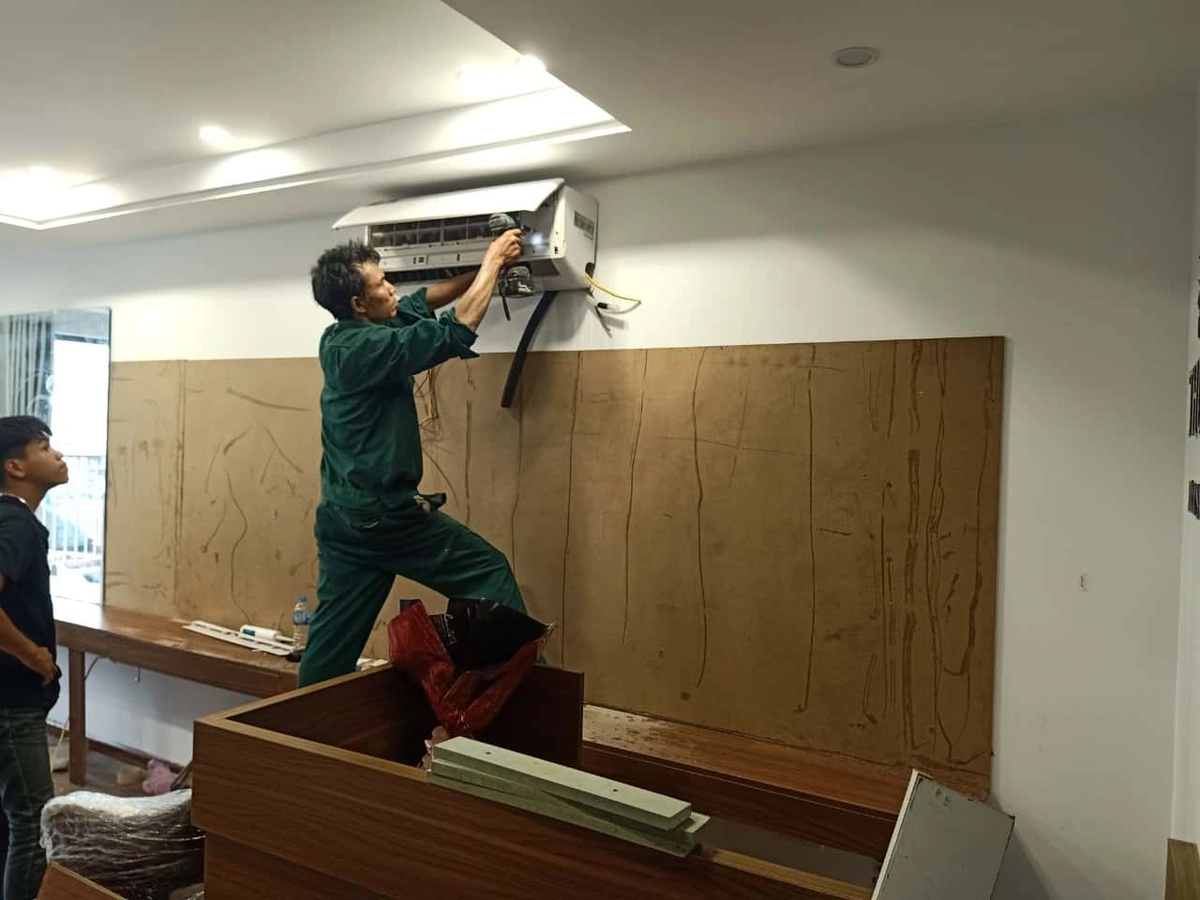tháo bộ điều khiển Lanaform trước khi giặt