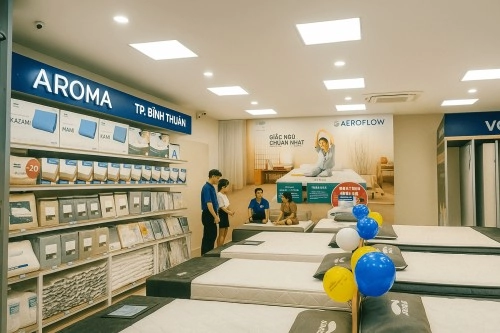 thử nệm trực tiếp tại showroom Vikosan chính hãng