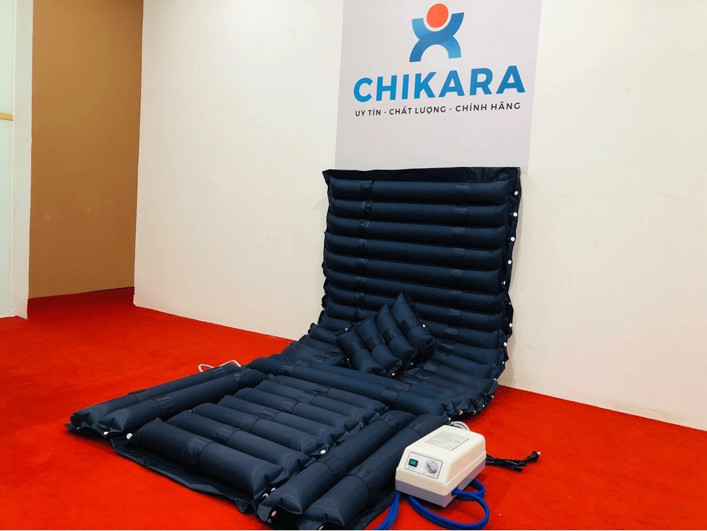 vệ sinh đệm nước chống loét tại nhà