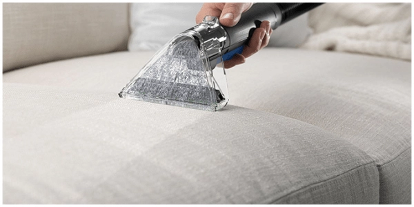 vệ sinh vỏ bọc đệm Vikosan bằng máy hút bụi
