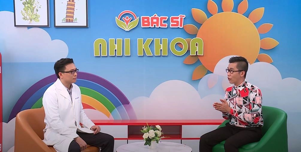 Bác sĩ nhi tư vấn giấc ngủ cho gia đình trẻ