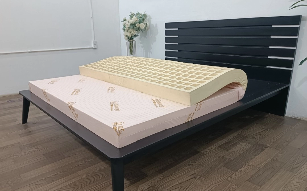 cận cảnh bọt nệm kim cương cao su thiên nhiên