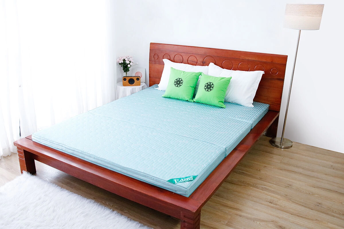 câu hỏi nên nằm nệm cao su hay bông ép