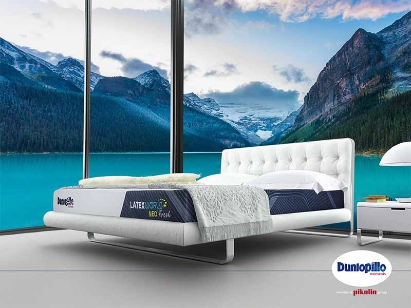 dãy nệm Liên Á Dunlopillo Ru9 Zinus trưng bày