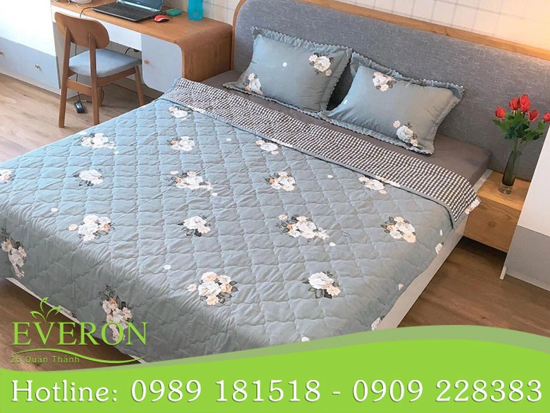Đệm Everon 1m8 đặt trong phòng ngủ master