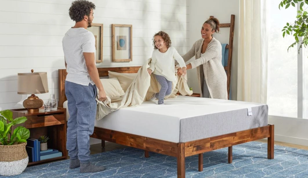 gia đình dùng nệm Doona Bamboo kháng nước