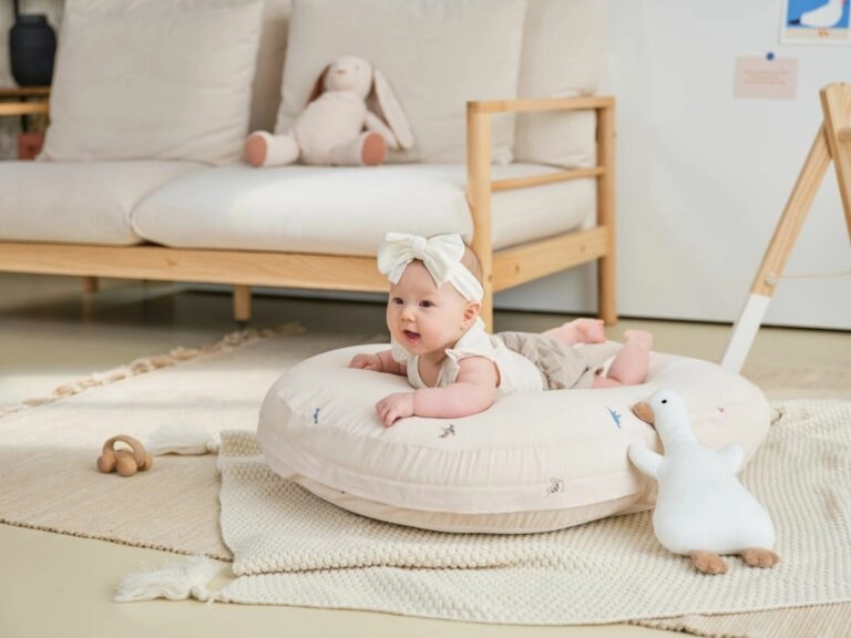 giải đáp câu hỏi về đệm gối cho bé