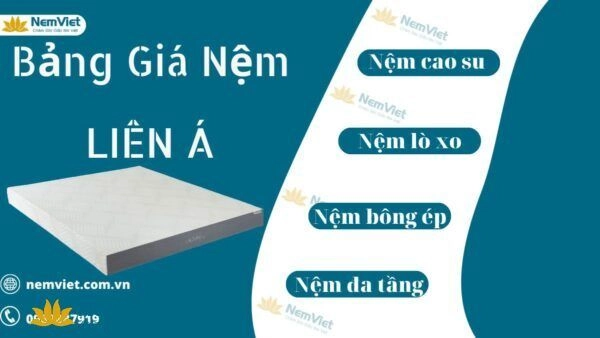 khách hàng hạnh phúc nhận nệm Liên Á mới