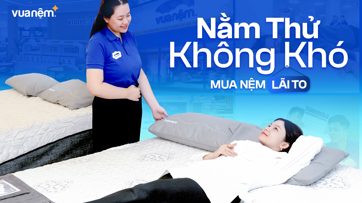 khách hàng nằm thử nệm Kim Cương trong 15 phút