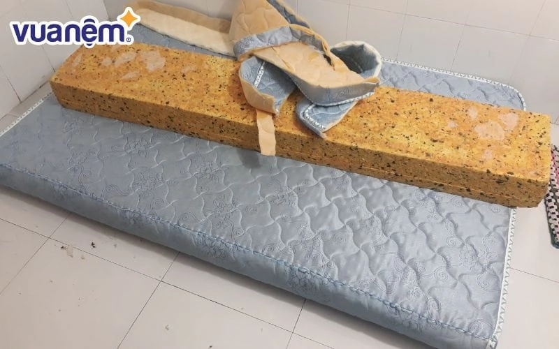 mặt cắt lớp nệm bông ép cuộn nhân tạo