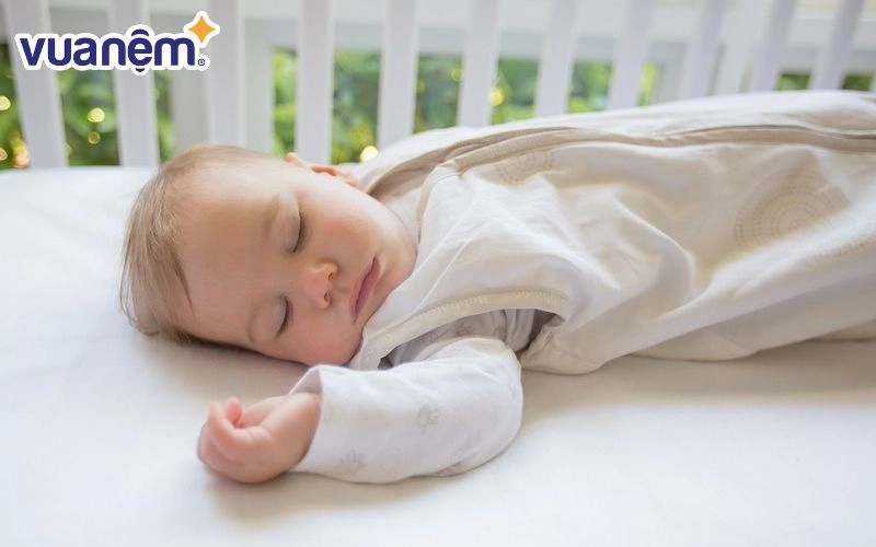 nệm nước cho trẻ sơ sinh lựa chọn có chứng nhận an toàn