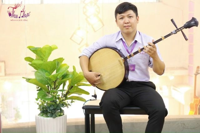 Showroom chính hãng Kim Đan với nhân viên tư vấn