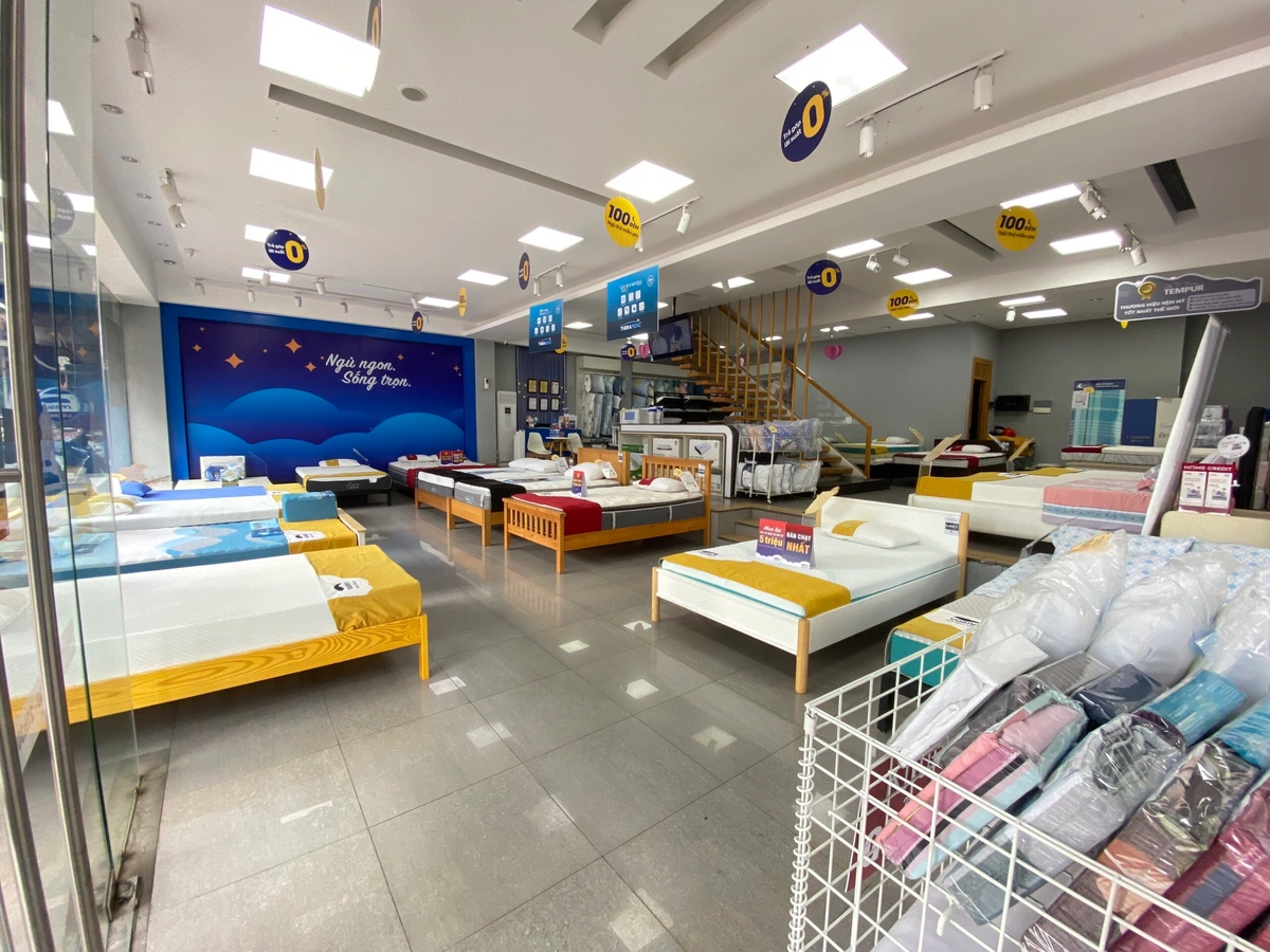 showroom Nệm Thuần Việt trưng bày đa dạng