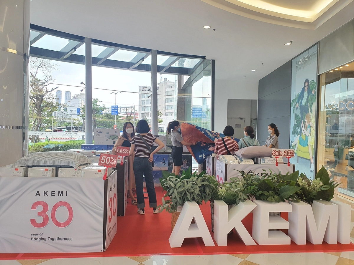 so sánh chất liệu Akemi với đối thủ cùng phân khúc