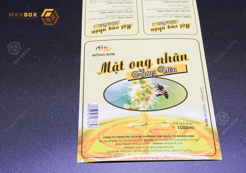 Tem nhãn bảo hành nệm Vạn Thành tại cửa hàng