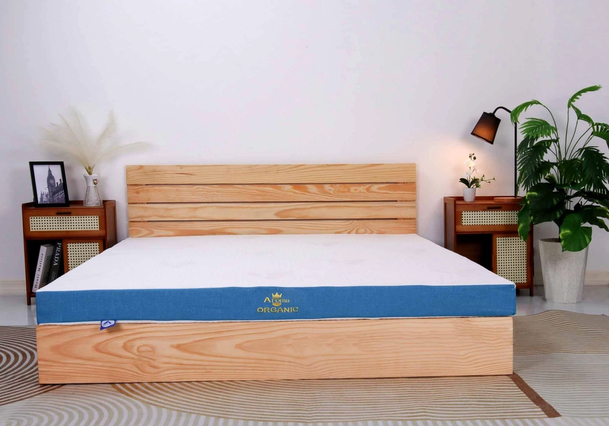 ứng dụng nệm 5cm làm topper trên giường gỗ