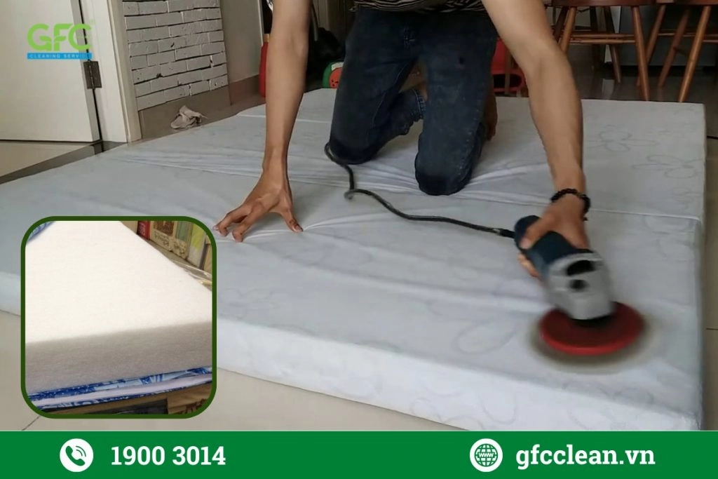 Vệ sinh áo nệm bông ép hỗ trợ sức khòe bằng máy giặt